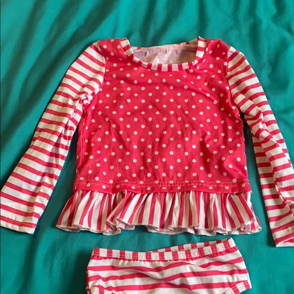 Swimsuit - Picture 3 of 4